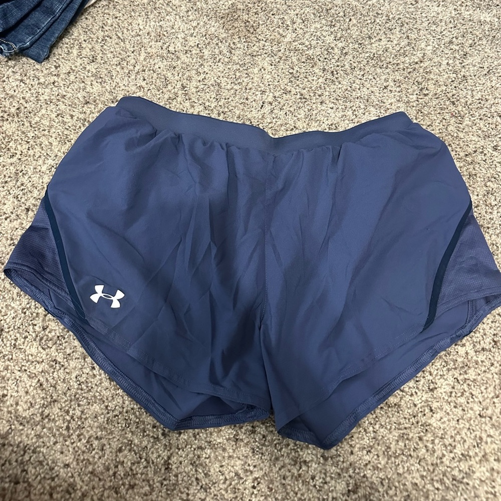 Under Armor Running short - Picture 2 of 3